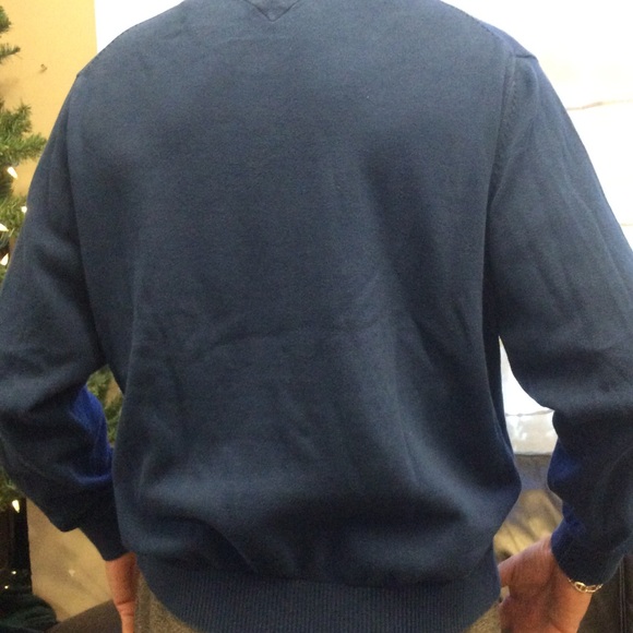 Men’s Tommy Hilfiger long sleeve v-neck sweater - Picture 3 of 9
